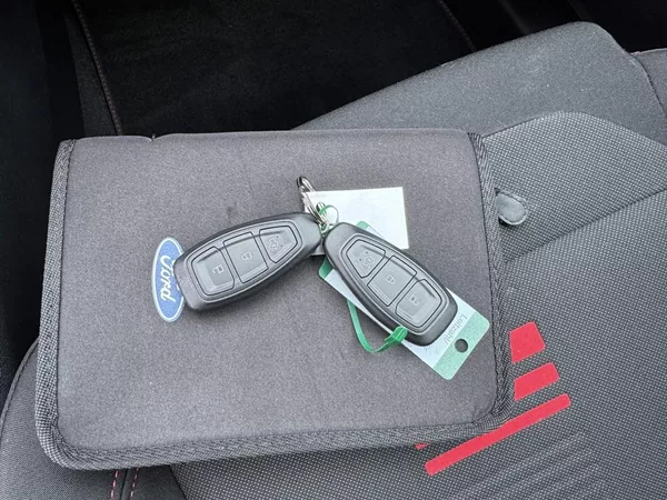 Ford Fiesta 1.0 EB - HYBRID 92 kW ST-LINE - foto 13