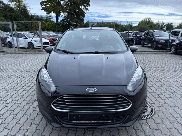 Ford Fiesta 1.0i 74 kW klima - foto 2