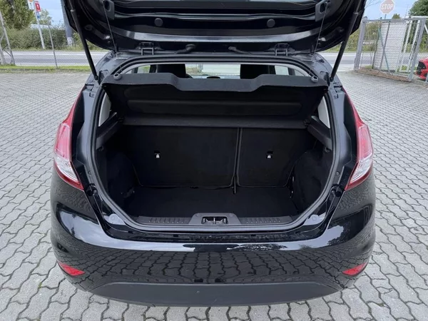 Ford Fiesta 1.0i 74 kW klima - foto 9