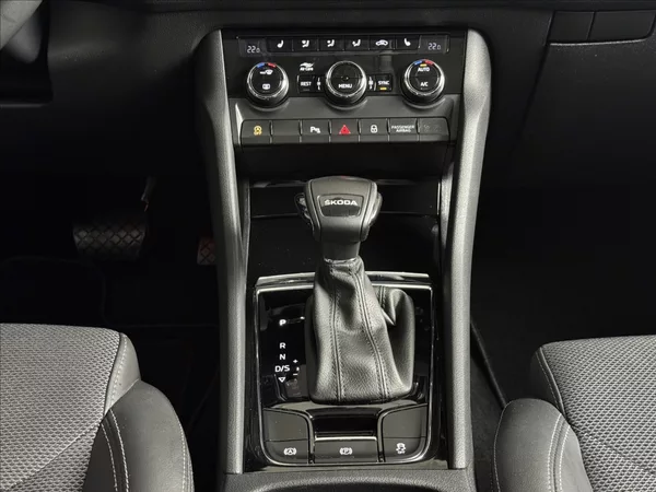 Škoda Kodiaq 2,0 TDi DSG Style LED Virtual - foto 17