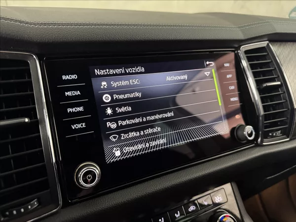Škoda Kodiaq 2,0 TDi DSG Style LED Virtual - foto 28