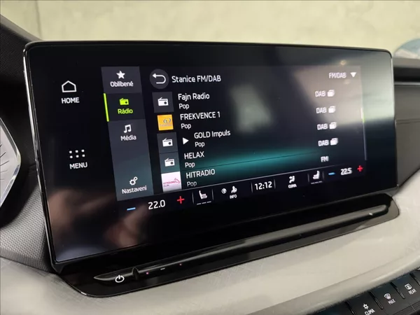 Škoda Octavia 2,0 TDi DSG Tour Virtual Matr - foto 36