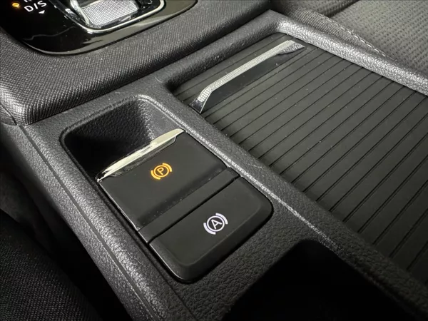 Škoda Octavia 2,0 TDi DSG Tour Virtual Matr - foto 42
