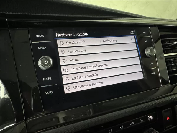 Volkswagen Multivan 2,0 TDi DSG 4x4 BULLI Webasto - foto 28