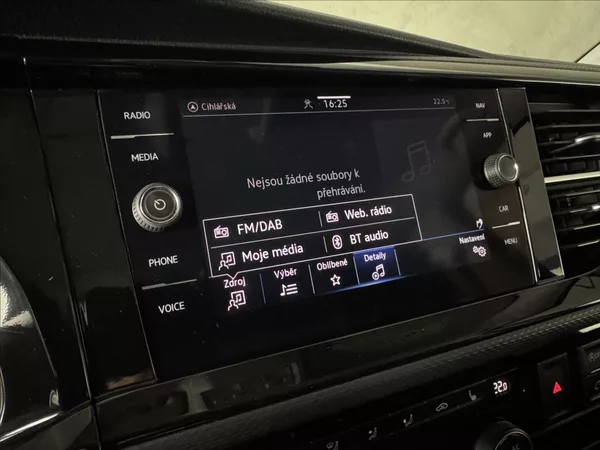 Volkswagen Multivan 2,0 TDi DSG 4x4 BULLI Webasto - foto 35
