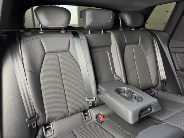 Audi Q4 e-tron 150kW S-Line LED Kamera - foto 13