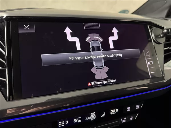 Audi Q4 e-tron 150kW S-Line LED Kamera - foto 38