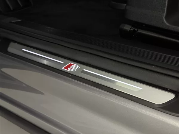 Audi Q4 e-tron 150kW S-Line LED Kamera - foto 41