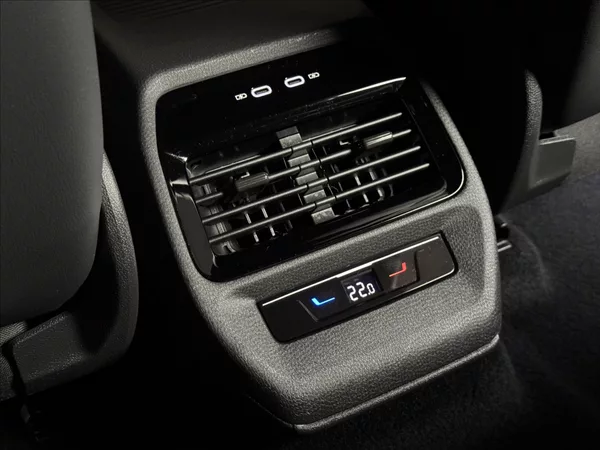 Volkswagen ID.4 Pro Tepelko Assist 360° Kamera - foto 15