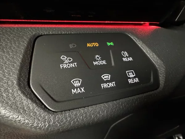 Volkswagen ID.4 Pro Tepelko Assist 360° Kamera - foto 22