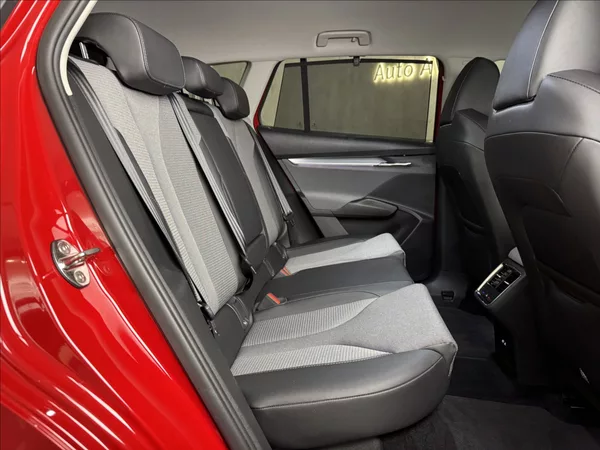 Škoda Enyaq 80 LED Matrix Assist Kamera - foto 13