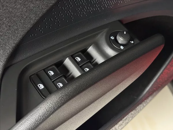 Škoda Enyaq 80 LED Matrix Assist Kamera - foto 20