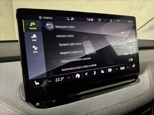 Škoda Enyaq 80 LED Matrix Assist Kamera - foto 29