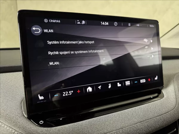Škoda Enyaq 80 LED Matrix Assist Kamera - foto 38