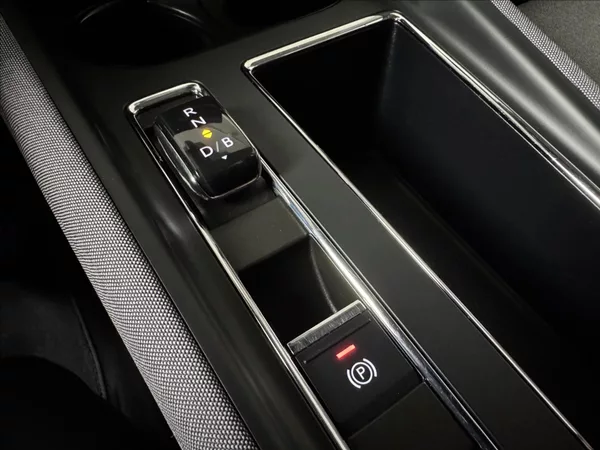 Škoda Enyaq 80 LED Matrix Assist Kamera - foto 43