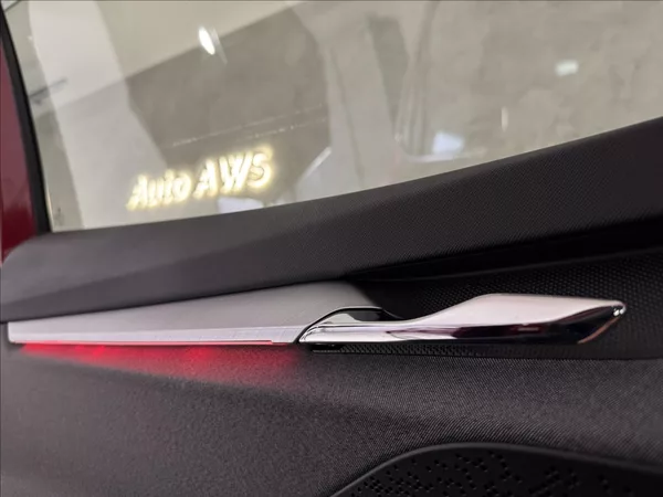 Škoda Enyaq 80 LED Matrix Assist Kamera - foto 44