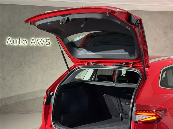 Škoda Enyaq 80 LED Matrix Assist Kamera - foto 45