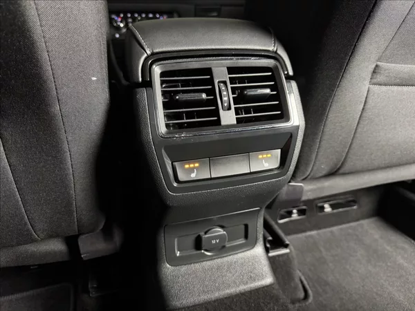 Škoda Karoq 1,5 TSi DSG Clever Virtual LE - foto 14