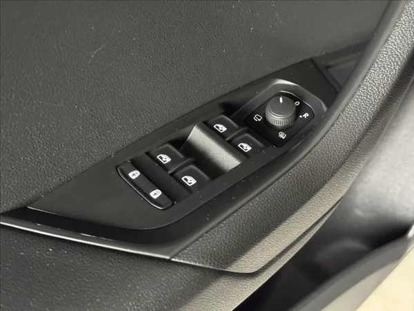 Škoda Karoq 1,5 TSi DSG Clever Virtual LE - foto 19