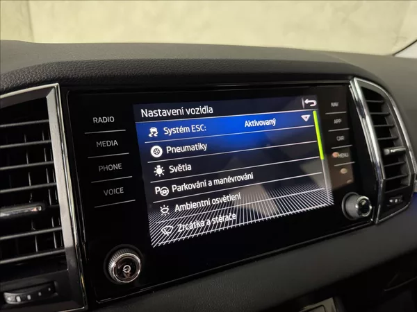Škoda Karoq 1,5 TSi DSG Clever Virtual LE - foto 27