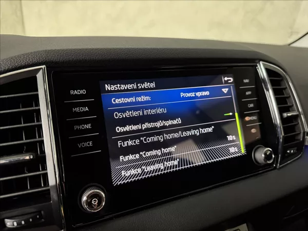 Škoda Karoq 1,5 TSi DSG Clever Virtual LE - foto 29