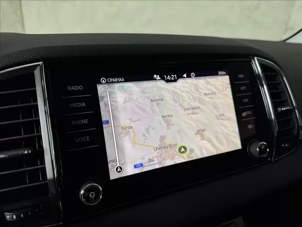 Škoda Karoq 1,5 TSi DSG Clever Virtual LE - foto 33