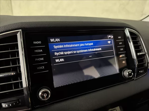 Škoda Karoq 1,5 TSi DSG Clever Virtual LE - foto 36