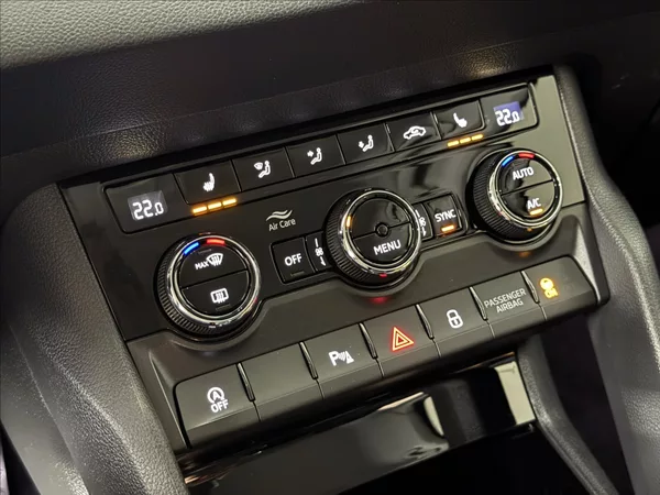 Škoda Karoq 1,5 TSi DSG Clever Virtual LE - foto 40