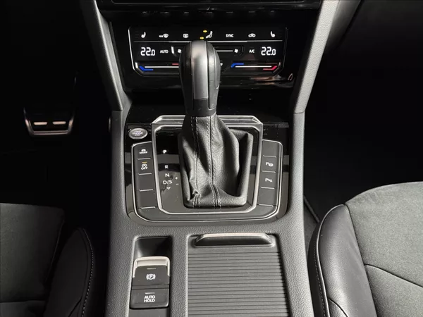 Volkswagen Arteon Shooting Brake 2,0 TDi DSG R-Line LED Assist - foto 18