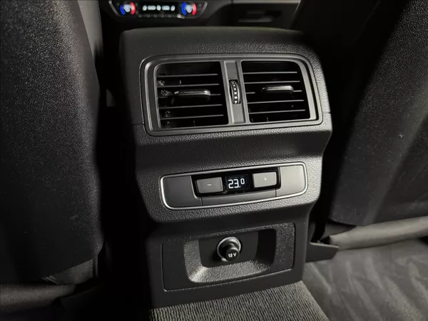Audi Q5 2,0 TDi Quattro S-Line Assist - foto 16