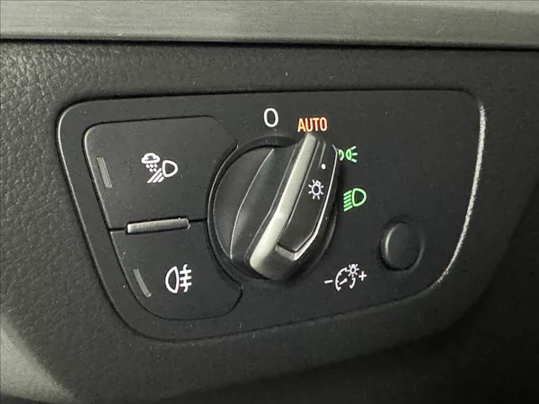 Audi Q5 2,0 TDi Quattro S-Line Assist - foto 24