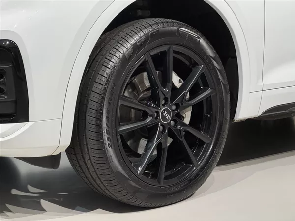 Audi Q5 2,0 TDi Quattro S-Line Assist - foto 7