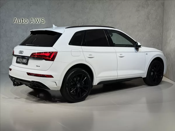 Audi Q5 2,0 TDi Quattro S-Line Assist - foto 8