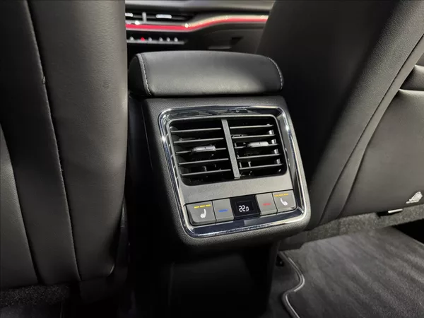 Škoda Enyaq 80 Sportline LED Matrix Assist - foto 17