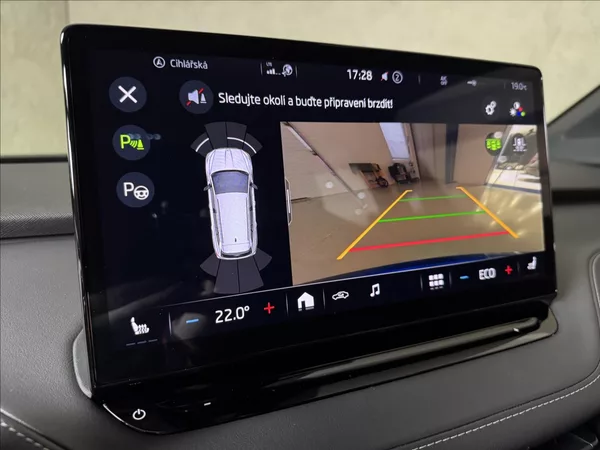 Škoda Enyaq 80 Sportline LED Matrix Assist - foto 32