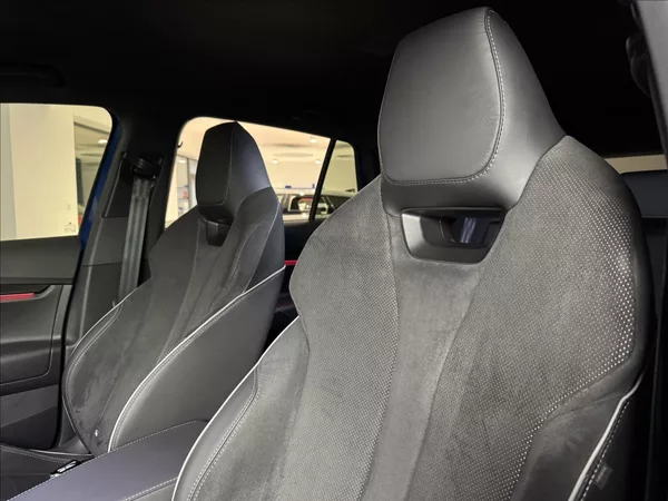 Škoda Enyaq 80 Sportline LED Matrix Assist - foto 46