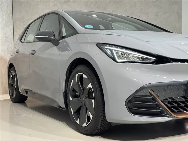 Cupra Born e-Boost 170kW LED PDC 98,5%SoH - foto 6