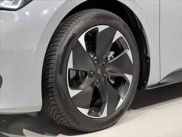 Cupra Born e-Boost 170kW LED PDC 98,5%SoH - foto 7