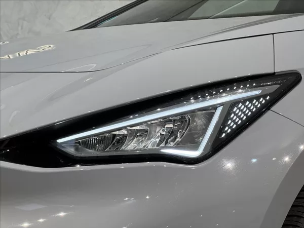 Cupra Born e-Boost 170kW LED PDC 98,5%SoH - foto 8