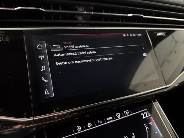 Audi Q8 3,0 TDi Competition Plus LED - foto 29