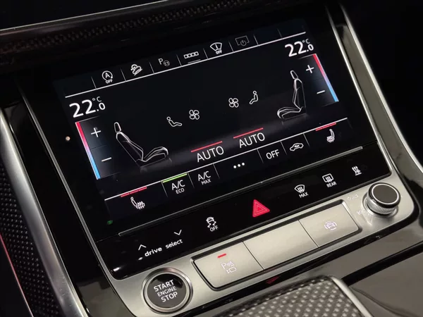 Audi Q8 3,0 TDi Competition Plus LED - foto 40