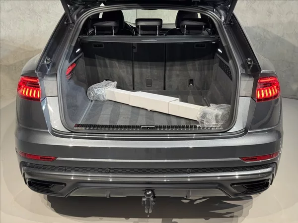 Audi Q8 3,0 TDi Competition Plus LED - foto 46