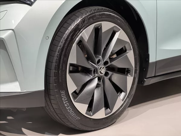 Škoda Enyaq 80x 4x4 195kW Matrix Assist - foto 7