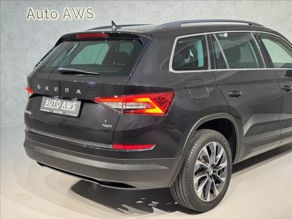 Škoda Kodiaq 2,0 TDi DSG 4x4 125 Years LED - foto 10