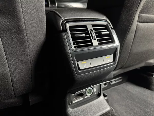 Škoda Kodiaq 2,0 TDi DSG 4x4 125 Years LED - foto 16