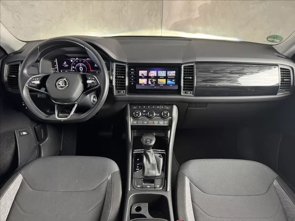 Škoda Kodiaq 2,0 TDi DSG 4x4 125 Years LED - foto 17
