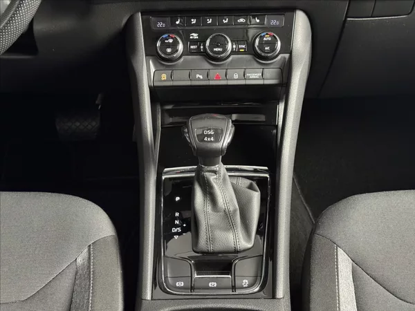 Škoda Kodiaq 2,0 TDi DSG 4x4 125 Years LED - foto 18