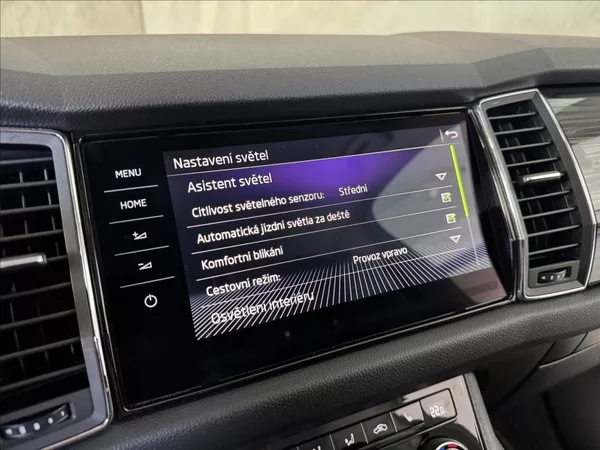 Škoda Kodiaq 2,0 TDi DSG 4x4 125 Years LED - foto 29