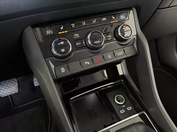 Škoda Kodiaq 2,0 TDi DSG 4x4 125 Years LED - foto 40