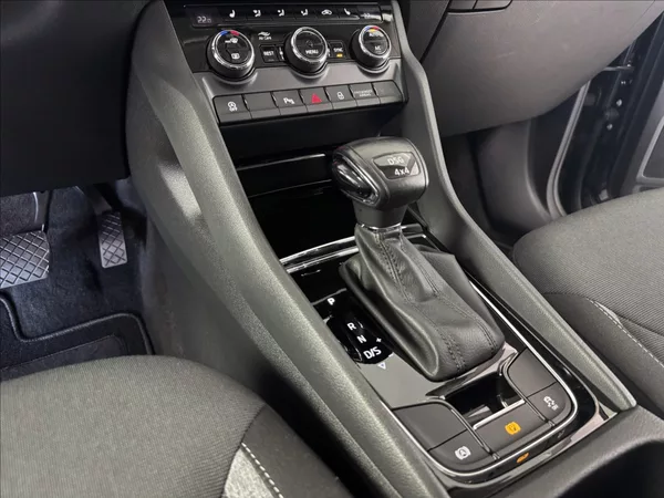 Škoda Kodiaq 2,0 TDi DSG 4x4 125 Years LED - foto 41